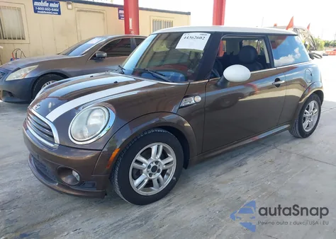 2011 Mini Cooper z USA, uszkodzony, nr VIN WMWSU3C59BT097042